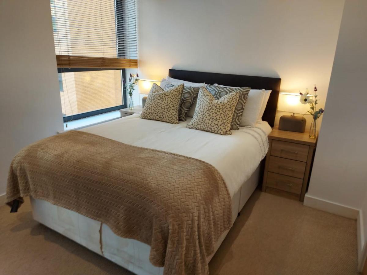 City 2 Bed, 2 Bath, Free Parking & Wifi Sheffield Buitenkant foto