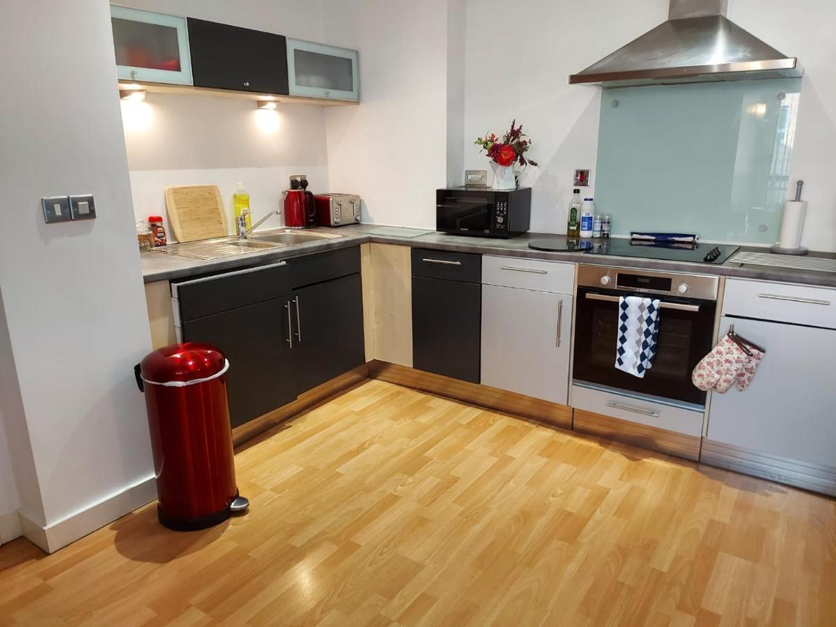 City 2 Bed, 2 Bath, Free Parking & Wifi Sheffield Buitenkant foto