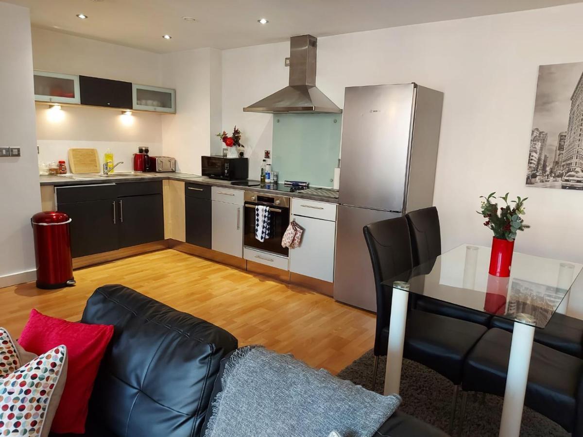 City 2 Bed, 2 Bath, Free Parking & Wifi Sheffield Buitenkant foto